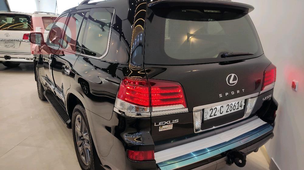 Lexus LX